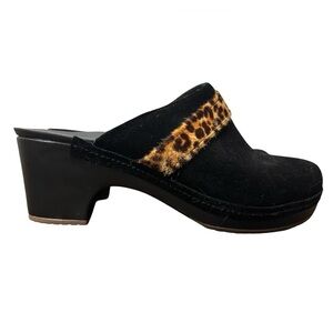 Crocs Sarah Black Leopard Suede Slip On Clogs Womens Size 10